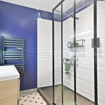 Luxurious 2 Bedroom Nation Free Netflix Апартаменты Париж