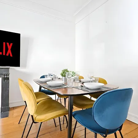 Luxurious 2 Bedroom Nation Free Netflix Апартаменты